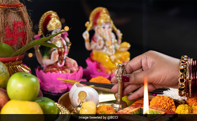 Diwali 2022: दीवाली पर दक्षिणावर्ती शंख की पूजा होती है खास, इस तरह पूजा करने पर मिलेगा मां लक्ष्मी का आशीर्वाद