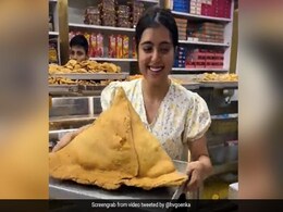 "After All The Diwali Sweets...": Harsh Goenka Shares Video Of Huge <i>Samosa</i> "After All The Diwali Sweets...": Harsh Goenka Shares Video Of Huge <i>Samosa</i>