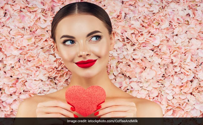 5 Skincare Tips To Follow To Protect The Skin This Festive Season