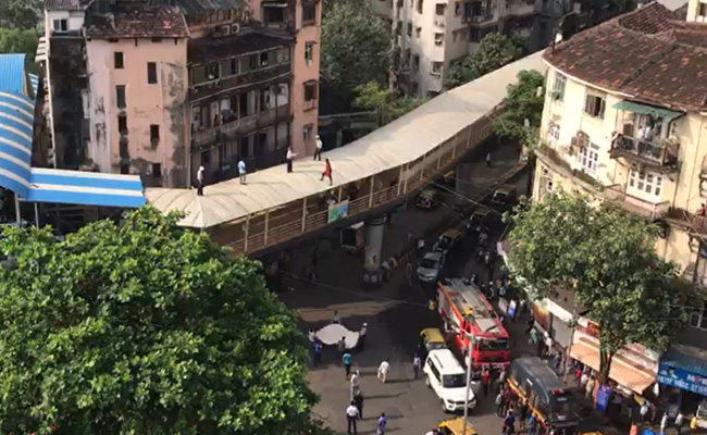 Watch: Man Climbed Onto Mumbai Skywalk Roof, Then Dramatic Rescue