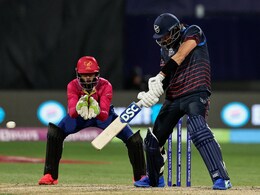 Oman vs Namibia: रोमांच की पराकाष्ठा हुई पार, सुपर ओवर में कुछ इस तरह नामीबिया ने मारी बाजी, VIDEO