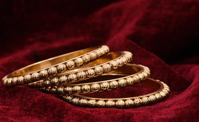 Amazon Great Indian Festival 2022: Your Festive Fashion Cannot Go Wrong With These Beautiful Gold Bangles