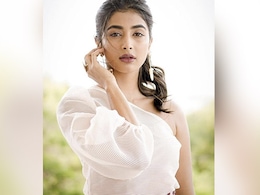 Pooja Hegde Can't Resist Gujarati Food - Reveals Favourite Dish On Instagram Pooja Hegde Can't Resist Gujarati Food - Reveals Favourite Dish On Instagram