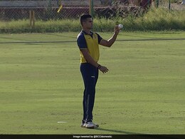 Arjun Tendulkar ने की करियर की सबसे खतरनाक गेंदबाजी, सैयद मुश्ताक अली ट्रॉफी में बरपाया कहर Arjun Tendulkar ने की करियर की सबसे खतरनाक गेंदबाजी, सैयद मुश्ताक अली ट्रॉफी में बरपाया कहर