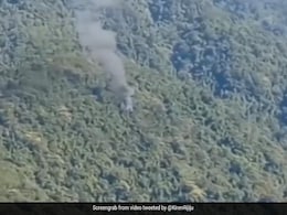 अरुणाचल प्रदेश में क्रैश हुए सेना के चॉपर का मिला मलबा, चार शव भी बरामद अरुणाचल प्रदेश में क्रैश हुए सेना के चॉपर का मिला मलबा, चार शव भी बरामद