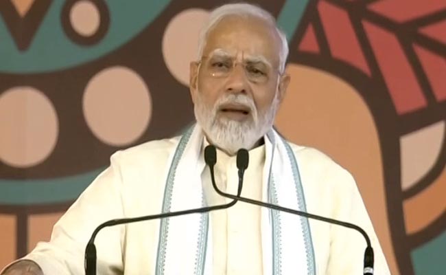 Video: "I'm Distressed" - PM Gets Emotional As He Mentions Gujarat Tragedy