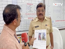 VIDEO: दो साल की बच्ची को चुराकर भागा बिना पैर वाला भिखारी, तलाश में जुटी पुलिस VIDEO: दो साल की बच्ची को चुराकर भागा बिना पैर वाला भिखारी, तलाश में जुटी पुलिस