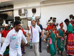 Watch: Rahul Gandhi, Wearing Tribal Headgear, Joins Dancers In Telangana Watch: Rahul Gandhi, Wearing Tribal Headgear, Joins Dancers In Telangana