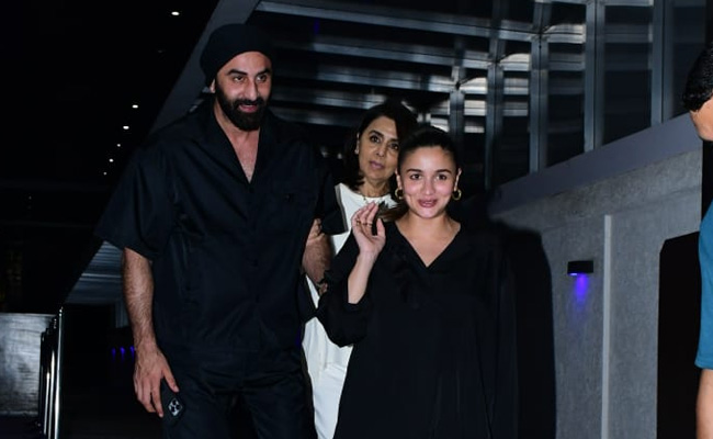 About Last Night: Alia Bhatt Pictured With Husband Ranbir And Mother-In-Law Neetu Kapoor
