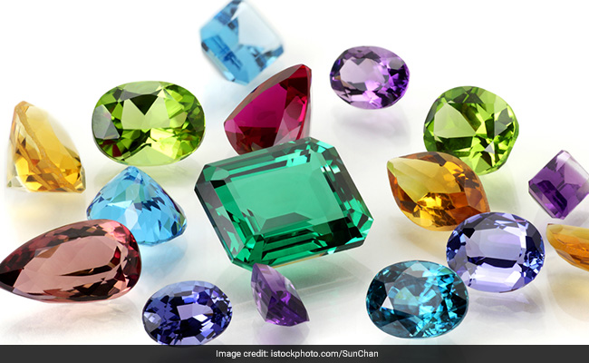 Gemstone by birthdate : जन्म की तारीख से जानिए कौन सा रत्न पहनना आपके लिए है शुभ...