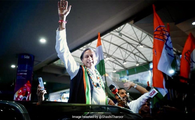 "Young People Support Me, Seniors With Mallikarjun Kharge": Shashi Tharoor