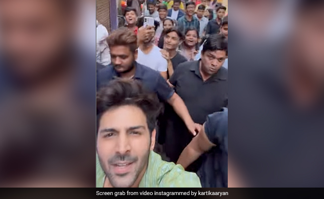 Fans Chant Kartik Aaryan's Name As He Explores The Streets Of Ahmedabad