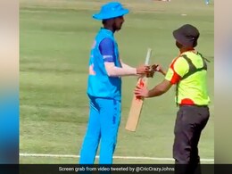 Watch: Arshdeep Singh's Warm Gesture Wins Hearts, Signs Bat For Fan In India Vs Western Australia Practice Match