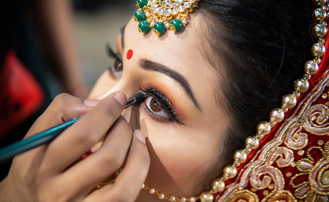 Indian Bridal Makeup: 5 Makeup Tips For All Indian Brides To Look ...