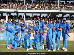 Video: भारतीय टीम को मिल रही ढेरों बधाइयां, 7वीं बार Asia Cup Champion बनने पर दुनिया ने किया सलाम Video: भारतीय टीम को मिल रही ढेरों बधाइयां, 7वीं बार Asia Cup Champion बनने पर दुनिया ने किया सलाम