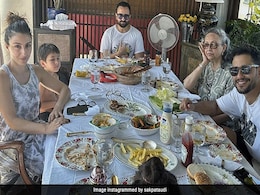 सोहा अली खान ने पूरी फैमिली के साथ किया सन्डे ब्रंच एंजॉय, भाभी करीना और लाडले जेह को किया मिस...देखें PHOTOS सोहा अली खान ने पूरी फैमिली के साथ किया सन्डे ब्रंच एंजॉय, भाभी करीना और लाडले जेह को किया मिस...देखें PHOTOS