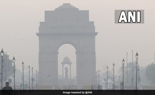 Delhi's Air Quality Worsens On Diwali Morning, Close To "Very Poor"