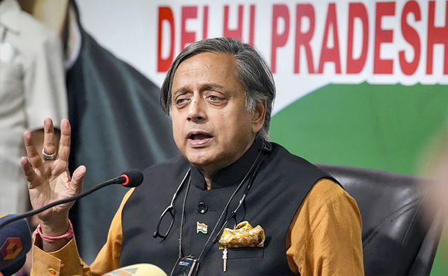 "No Congress Chief Can Keep Gandhi Family Aloof": Shashi Tharoor