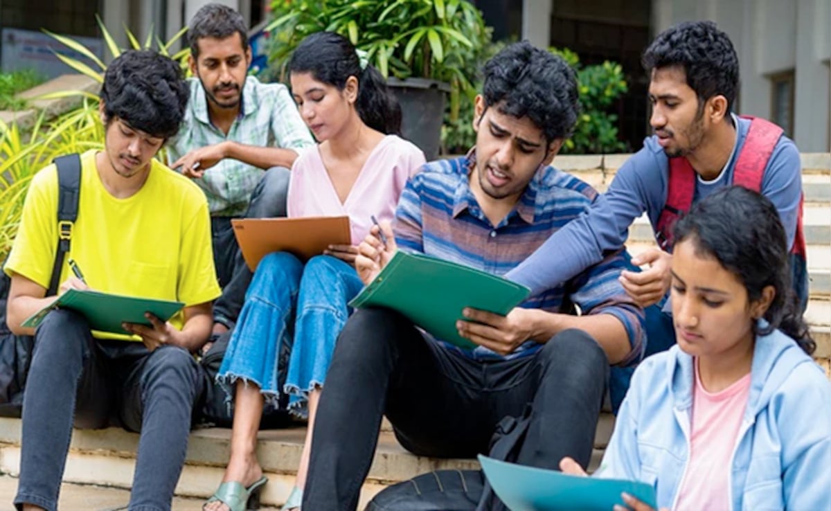 NTA NET‑JRF रिजल्ट पर DU छात्रों और प्रोफेसरों के सवाल, इतिहास पेपर में 9 बड़ी गलतियां, 84 हजार छात्र प्रभावित