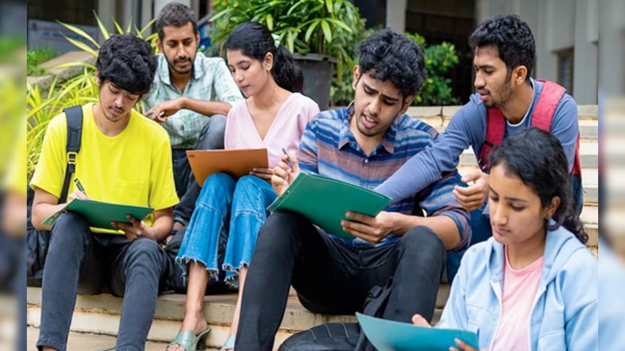 CBSE री-इवैल्यूएशन का रिजल्ट नहीं आया? घबराने की जरूरत नहीं! ऐसे करें रजिस्ट्रेशन, DU ने बताया पूरा प्रोसेस