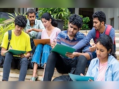 NTA NET‑JRF रिजल्ट पर DU छात्रों और प्रोफेसरों के सवाल, इतिहास पेपर में 9 बड़ी गलतियां, 84 हजार छात्र प्रभावित