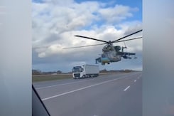 Viral Video: Attack Helicopter Narrowly Misses Vehicles On Ukraine Highway Viral Video: Attack Helicopter Narrowly Misses Vehicles On Ukraine Highway