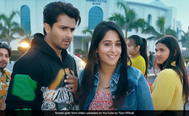 शादी के 4 साल बाद दीपिका कक्कड़ और शोएब इब्राहिम पर चढ़ा स्टूडेंट बनने का खुमार, कॉलेज कैंपस में रोमांस करते आए नजर