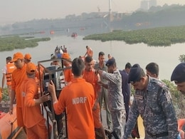 मोरबी ब्रिज हादसा: मरम्मत करने वाली कंपनी के बॉस ने कोर्ट में किया सरेंडर मोरबी ब्रिज हादसा: मरम्मत करने वाली कंपनी के बॉस ने कोर्ट में किया सरेंडर