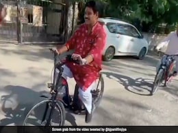 नितिन गडकरी ने दिया चैलेंज, सांसद ने 32 किलो वज़न घटाकर किया हैरान, तोहफे में मिले इतने करोड़ रुपए नितिन गडकरी ने दिया चैलेंज, सांसद ने 32 किलो वज़न घटाकर किया हैरान, तोहफे में मिले इतने करोड़ रुपए
