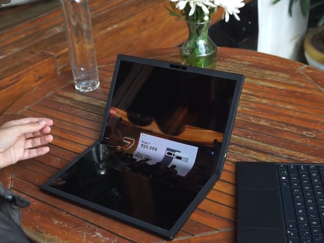 ASUS Zenbook 17 Fold OLED: First Look