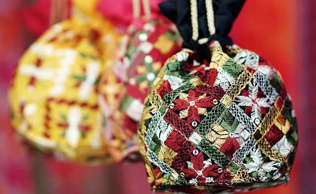 You'll Thank Your Stars You Bought These 5 Trendy Potli Bags Right In Time For The Festivities