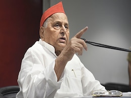 एक छोटे से गांव में जन्मे मुलायम सिंह यादव 3 बार बने UP के CM, ऐसा रहा उनका राजनीतिक सफर एक छोटे से गांव में जन्मे मुलायम सिंह यादव 3 बार बने UP के CM, ऐसा रहा उनका राजनीतिक सफर