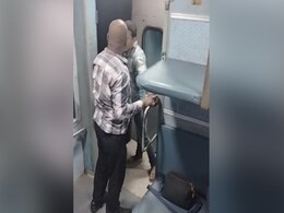 Video : चलती ट्रेन से युवक को धक्का मार गिराया, सहयात्रियों को बदतमीज़ी की थी शिकायत Video : चलती ट्रेन से युवक को धक्का मार गिराया, सहयात्रियों को बदतमीज़ी की थी शिकायत