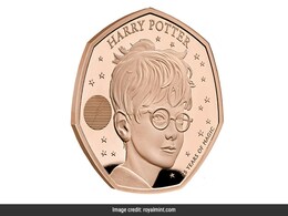 Royal Mint Releases Harry Potter-Themed Coins To Celebrate 25 Years Of The Series Royal Mint Releases Harry Potter-Themed Coins To Celebrate 25 Years Of The Series
