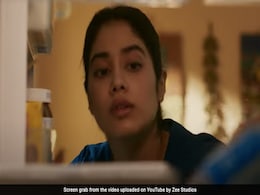 पिता बोनी कपूर की फिल्म में फ्रीजर के अंदर फंस गईं जाह्नवी, जिंदगी-मौत से जंग लड़ती दिखीं श्रीदेवी की बेटी पिता बोनी कपूर की फिल्म में फ्रीजर के अंदर फंस गईं जाह्नवी, जिंदगी-मौत से जंग लड़ती दिखीं श्रीदेवी की बेटी