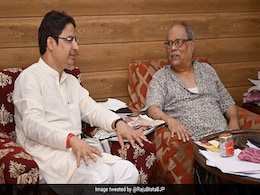 Trinamool Sees Red In 'Diwali Meet' Between Bengal BJP MP And Left Leader Trinamool Sees Red In 'Diwali Meet' Between Bengal BJP MP And Left Leader