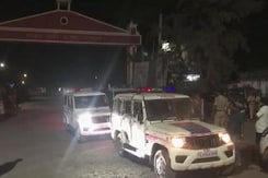 40 Arrested After Communal Clash In Gujarat's Vadodara: Police 40 Arrested After Communal Clash In Gujarat's Vadodara: Police