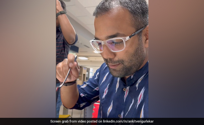 Watch: Food Robot That Serves Hummus, Pita Bread, And Dahi Papdi Chaat