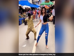 Watch: Influencer Dances To <i>"Dilbar" </i> On A Busy Street, But This Man Takes All The Attention Watch: Influencer Dances To <i>"Dilbar" </i> On A Busy Street, But This Man Takes All The Attention