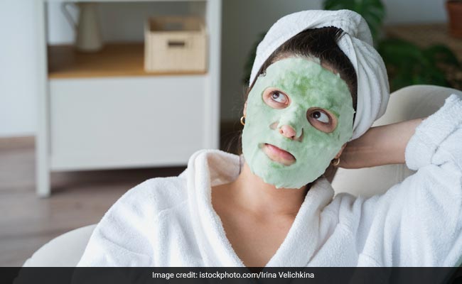 Your Simple Guide To Bubble Face Masks And 5 Easy Steps To Use Them