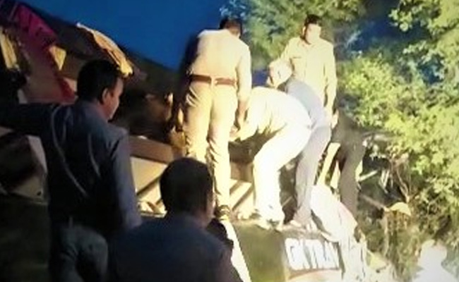 Soldier Dead As Bus Carrying 70 Falls Off Expressway Near Delhi, 8 Critical
