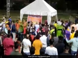 Video : छठ पूजा की तैयारियों को लेकर भिड़े सरयू राय और रघुवर दास के समर्थक, जमकर चलीं कुर्सिंयां Video : छठ पूजा की तैयारियों को लेकर भिड़े सरयू राय और रघुवर दास के समर्थक, जमकर चलीं कुर्सिंयां