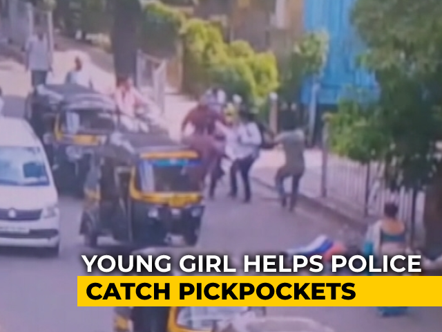 Mumbai Girl Catches Pickpocket, Hands Him Over To Police