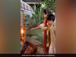 Watch: Shilpa Shetty Celebrates Dussehra With Her Kids Viaan And Samisha Watch: Shilpa Shetty Celebrates Dussehra With Her Kids Viaan And Samisha