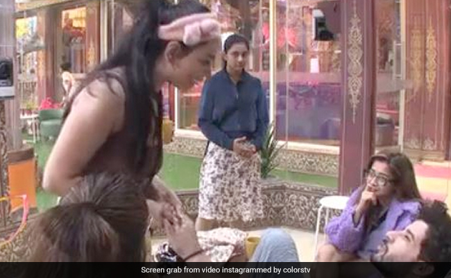 बिग बॉस 16 में शालीन ने सौंदर्या को किया किस तो गौतम को आया गुस्सा, बोले- चीप