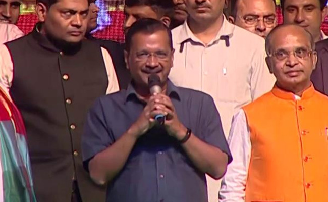 Arvind Kejriwal, Actor Prabhas Attend Dusshera Festivities At Red Fort