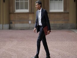 ऋषि सुनक ने कई मंत्रियों को पद से हटाया, डोमिनिक राब को बनाया डिप्टी PM ऋषि सुनक ने कई मंत्रियों को पद से हटाया, डोमिनिक राब को बनाया डिप्टी PM