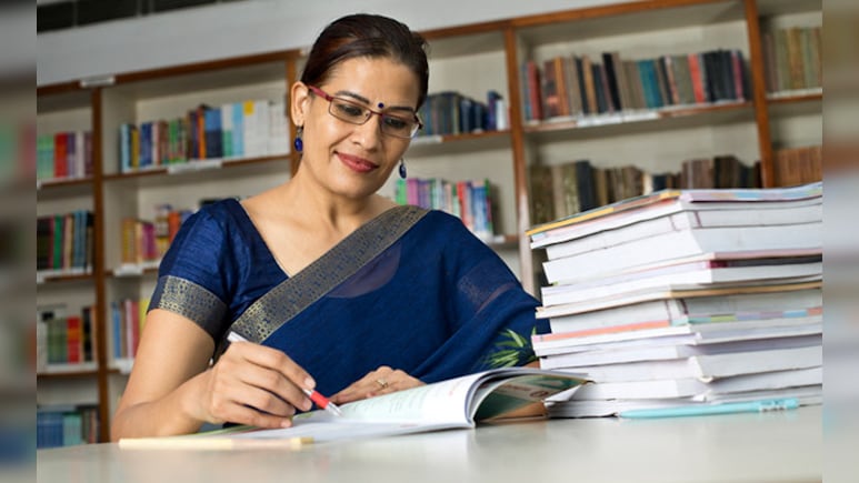 Sarkari Naukri 2025: असिस्टेंट प्रोफेसर के लिए निकली 1253 पदों पर भर्ती, आज से आवेदन शुरू
