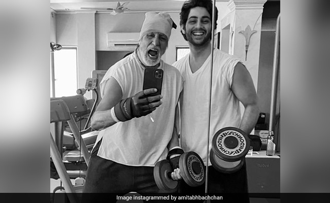 केबीसी के सेट पर अगस्त्य नंदा ने नाना अमिताभ बच्चन पर लगाए आरोप, बोले- आप चोरी करते हैं...