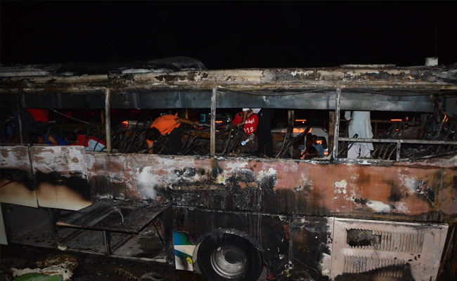 18 Flood Victims, Including 12 Children, Killed in Pakistan Bus Fire